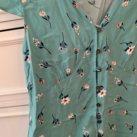 Dress - Picture 2 of 2